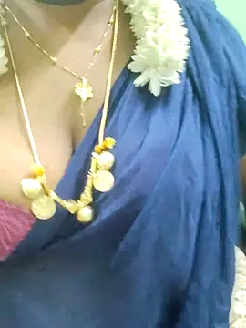 Snapshot of malliga98 chatting on September 2025 05:57:02 PM malliga98 online show from September 2025 05:57:02 PM