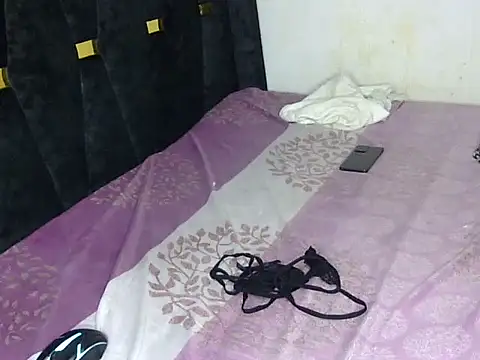 Snapshot of Livhornyy chatting on February 2026 03:40:02 AM Livhornyy online show from February 2026 03:40:02 AM