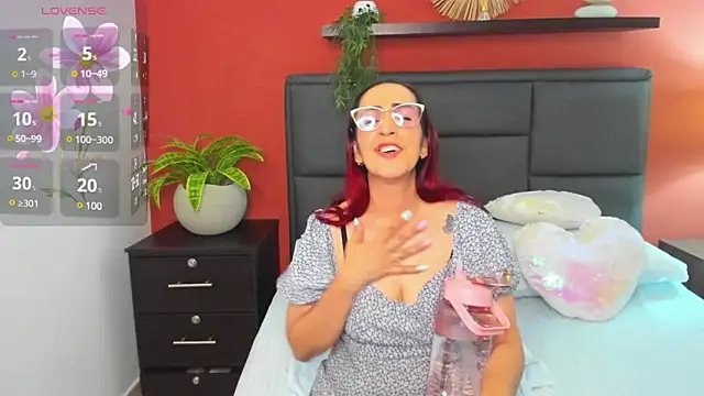 jadde13  online show from December 2024 05:42:02 AM