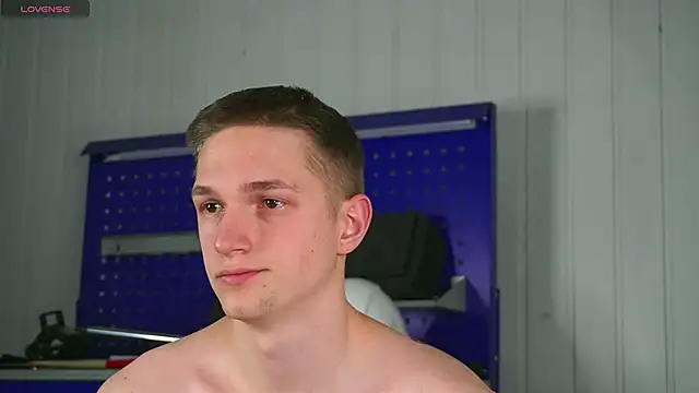 dustyn fox online show from February 2026 03:05:01 PM