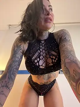 Iam Annii online show from February 2025 11:32:02 PM