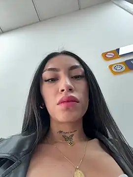 Effy Bonny online show from January 2026 03:39:01 PM