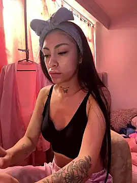 Effy Bonny online show from January 2026 06:34:02 PM