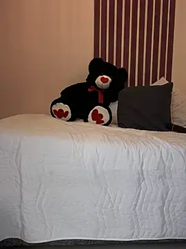  Shara Handal  online show from February 2025 11:06:02 AM