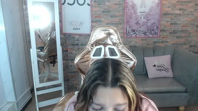 Laurita b online show from January 2025 07:50:02 PM