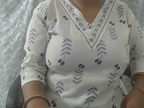 cute-priy online show from July 2026 03:08:01 AM