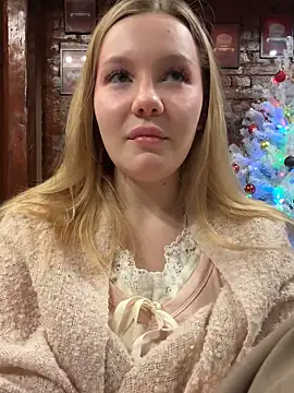 Snapshot of AliceMorr chatting on December 2024 07:08:01 AM AliceMorr online show from December 2024 07:08:01 AM