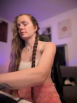 Piinkpandora online show from April 2026 08:07:02 PM