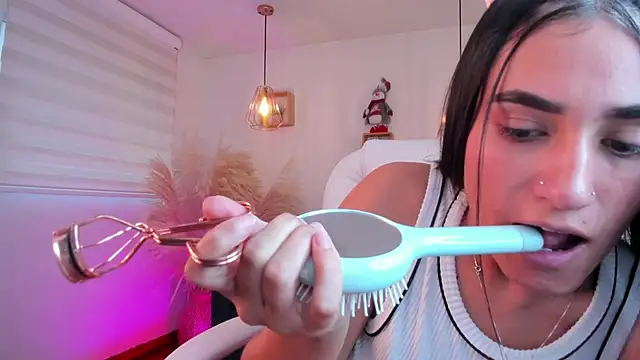 Alheli 16 online show from November 2025 12:06:01 PM