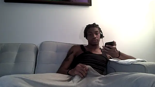 Snapshot of Skinnyblackman chatting on October 2025 10:56:02 PM Skinnyblackman online show from October 2025 10:56:02 PM