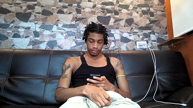 Skinnyblackman online show from April 2026 04:35:01 AM