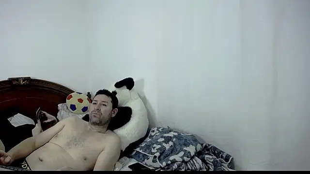 ambar jacksonn online show from December 2025 04:34:01 PM