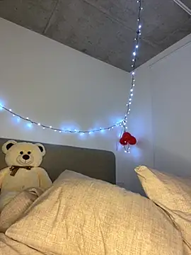  urbestie  online show from February 2026 12:47:02 AM