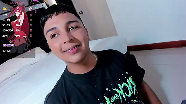 Snapshot of Seductivo_jr chatting on January 2025 08:29:01 AM Seductivo jr online show from January 2025 08:29:01 AM