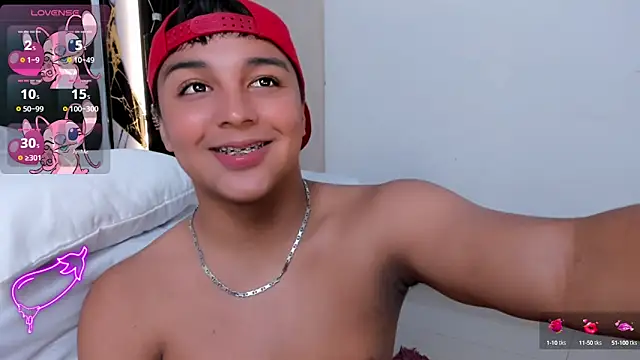 Snapshot of Seductivo_jr chatting on February 2025 01:54:02 PM Seductivo jr online show from February 2025 01:54:02 PM