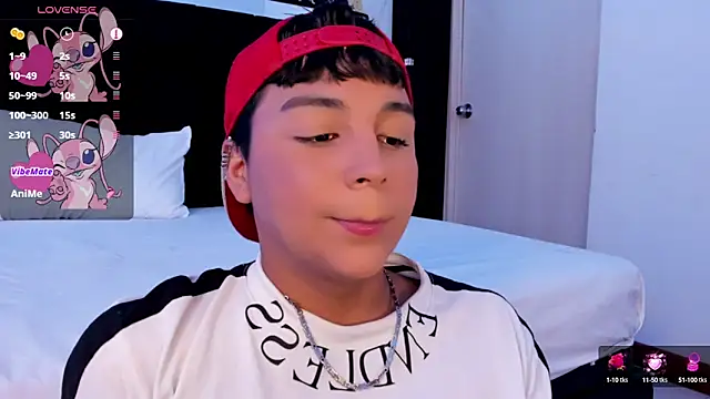 Snapshot of Seductivo_jr chatting on February 2025 05:20:02 AM Seductivo jr online show from February 2025 05:20:02 AM