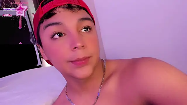 Snapshot of Seductivo_jr chatting on February 2025 08:39:02 AM Seductivo jr online show from February 2025 08:39:02 AM