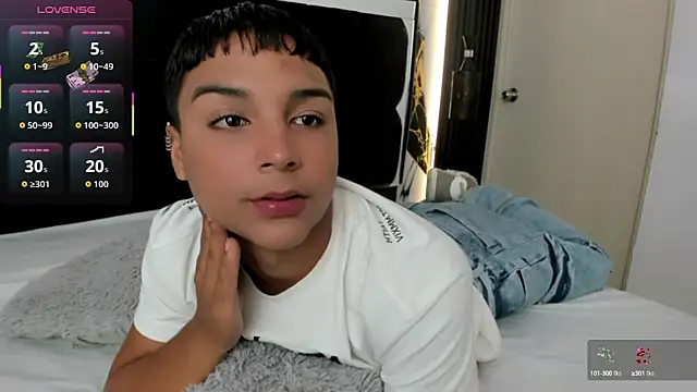 Snapshot of Seductivo_jr chatting on October 2025 03:48:02 AM Seductivo jr online show from October 2025 03:48:02 AM