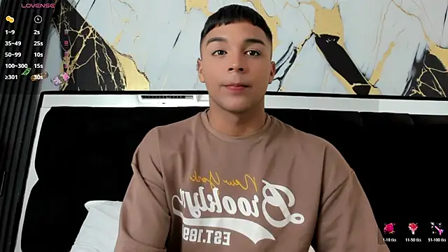 Snapshot of Seductivo_jr chatting on October 2025 05:08:02 AM Seductivo jr online show from October 2025 05:08:02 AM