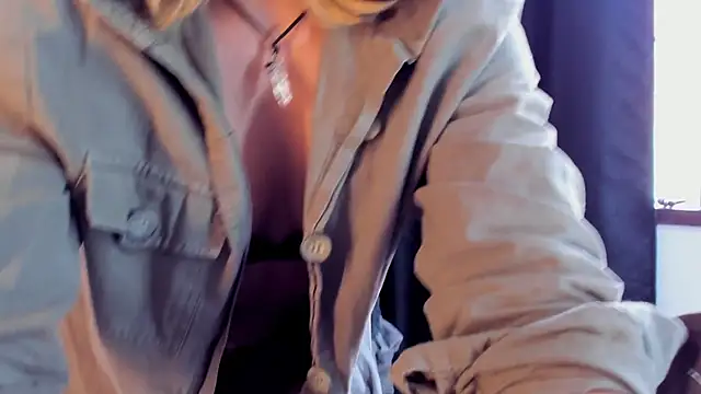 riley colors online show from February 2025 08:25:01 PM