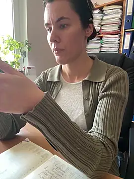 Sara darling online show from March 2025 12:23:02 PM