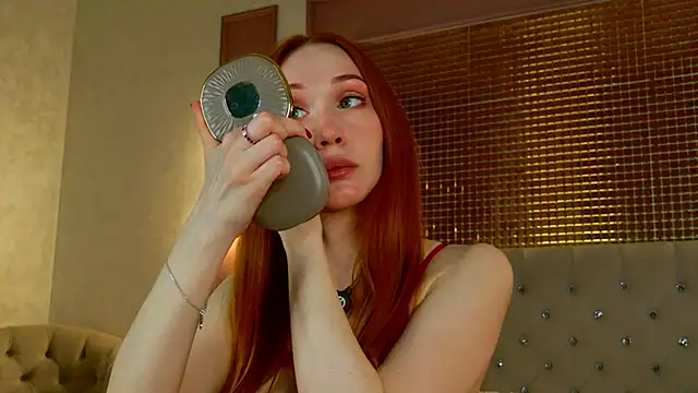 Snapshot of MayaSolar chatting on June 2026 05:13:02 PM MayaSolar online show from June 2026 05:13:02 PM