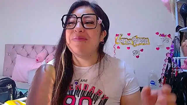 lanaqueen699 online show from April 2026 12:29:02 PM