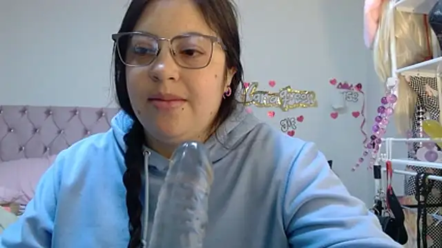 lanaqueen699 online show from July 2026 12:19:01 PM