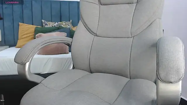 april bunnyy online show from January 2026 06:21:02 PM