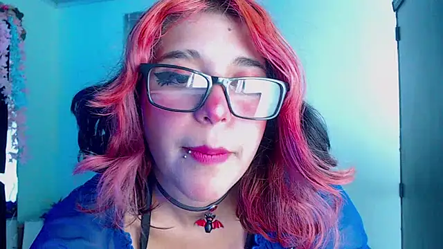 Snapshot of UnderBaby_ chatting on January 2025 08:11:01 PM UnderBaby online show from January 2025 08:11:01 PM