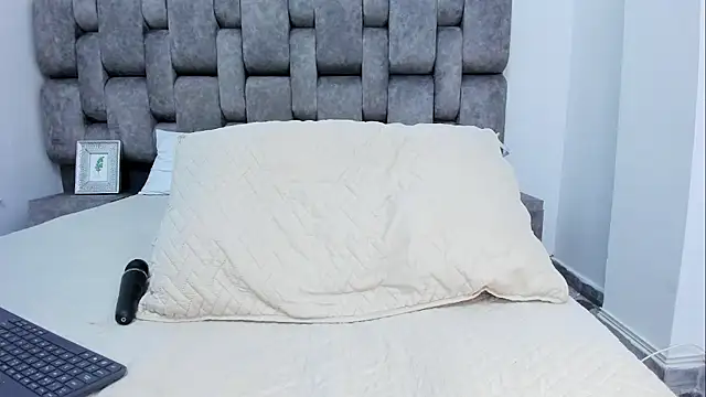 Melany Luv online show from January 2025 02:09:01 AM