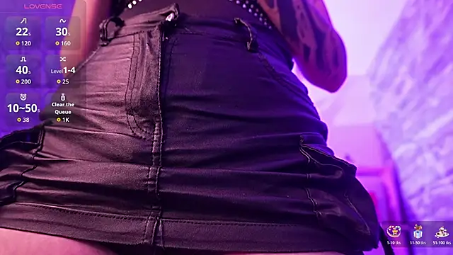 Melany Luv online show from April 2026 10:23:02 PM