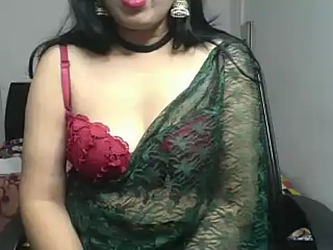 Snapshot of BIG_HEARTED chatting on February 2025 06:43:02 PM BIG HEARTED online show from February 2025 06:43:02 PM