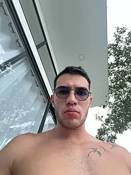 Snapshot of kevin_white_ chatting on July 2026 07:29:01 PM kevin white online show from July 2026 07:29:01 PM