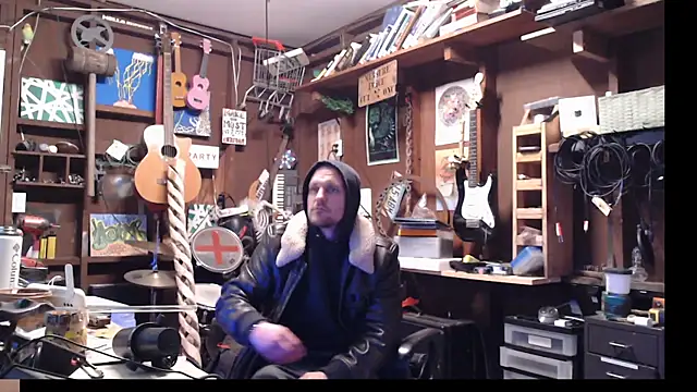 Snapshot of itsjameswebbscope chatting on December 2025 11:50:01 AM itsjameswebbscope online show from December 2025 11:50:01 AM