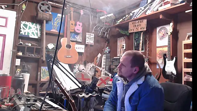 Snapshot of itsjameswebbscope chatting on January 2026 05:04:02 PM itsjameswebbscope online show from January 2026 05:04:02 PM