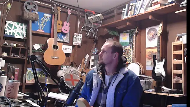 Snapshot of itsjameswebbscope chatting on January 2026 04:11:02 PM itsjameswebbscope online show from January 2026 04:11:02 PM