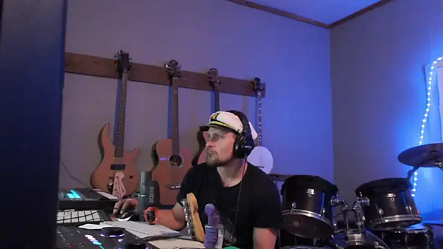 Snapshot of itsjameswebbscope chatting on February 2026 08:02:01 AM itsjameswebbscope online show from February 2026 08:02:01 AM