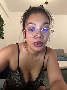 Snapshot of NaughtyMe chatting on January 2025 07:49:01 PM NaughtyMe online show from January 2025 07:49:01 PM