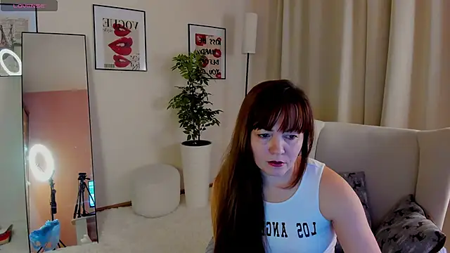 VanessaSmuth online show from December 2025 03:03:01 AM