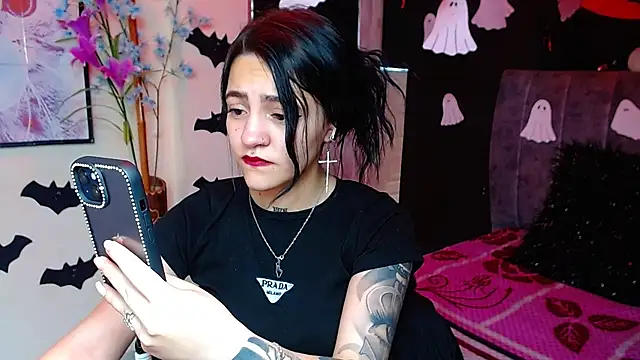 Violettasquirt online show from October 2025 02:10:01 PM