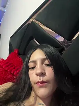 Snapshot of Violettasquirt chatting on June 2026 03:20:02 AM Violettasquirt online show from June 2026 03:20:02 AM