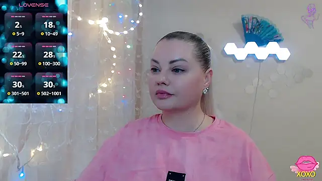 JewellKiss7 online show from April 2026 12:43:01 PM