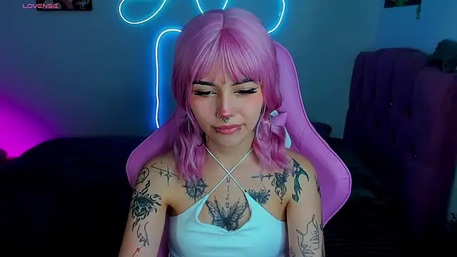 adri tom44 online show from December 2024 01:58:01 AM