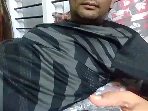 Snapshot of NiceBoy9099 chatting on January 2025 05:48:01 PM NiceBoy9099 online show from January 2025 05:48:01 PM