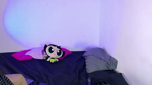 KetraWesttt online show from October 2025 04:58:01 AM