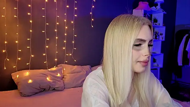 Snapshot of aneta_alisha chatting on October 2025 12:39:02 PM aneta alisha online show from October 2025 12:39:02 PM