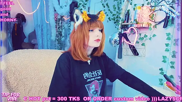 Snapshot of Toxic_Ellies chatting on December 2024 12:34:01 PM Toxic Ellies online show from December 2024 12:34:01 PM