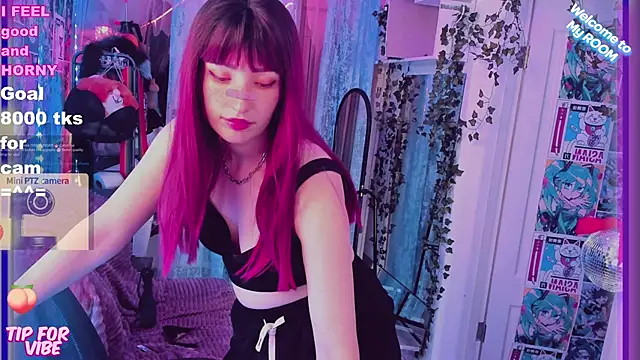 Snapshot of Toxic_Ellies chatting on February 2025 05:29:02 PM Toxic Ellies online show from February 2025 05:29:02 PM