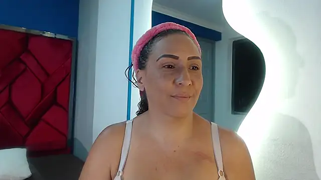 EvaMills1 online show from January 2025 03:14:02 PM